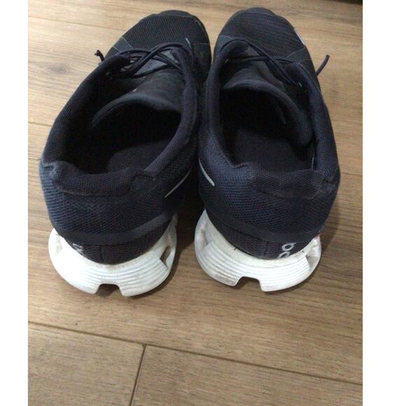 On Cloud Running 5 Black White Sneaker Shoes Men\'s 10.5 Swiss Eng. 59.98919 main image 7